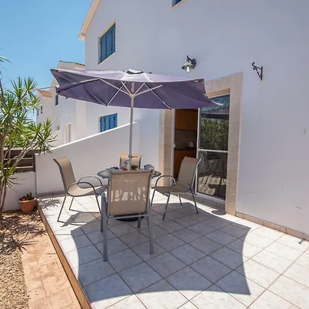 Aigina Two Bedroom No 12 בית נופש
